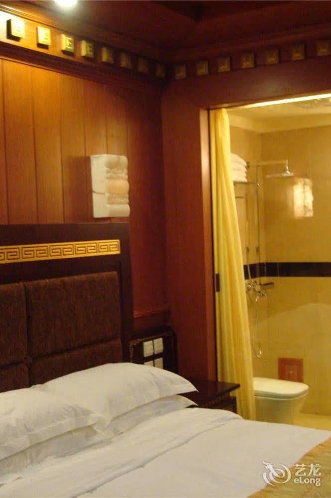 Yak Hotel Lhasa Eksteriør billede