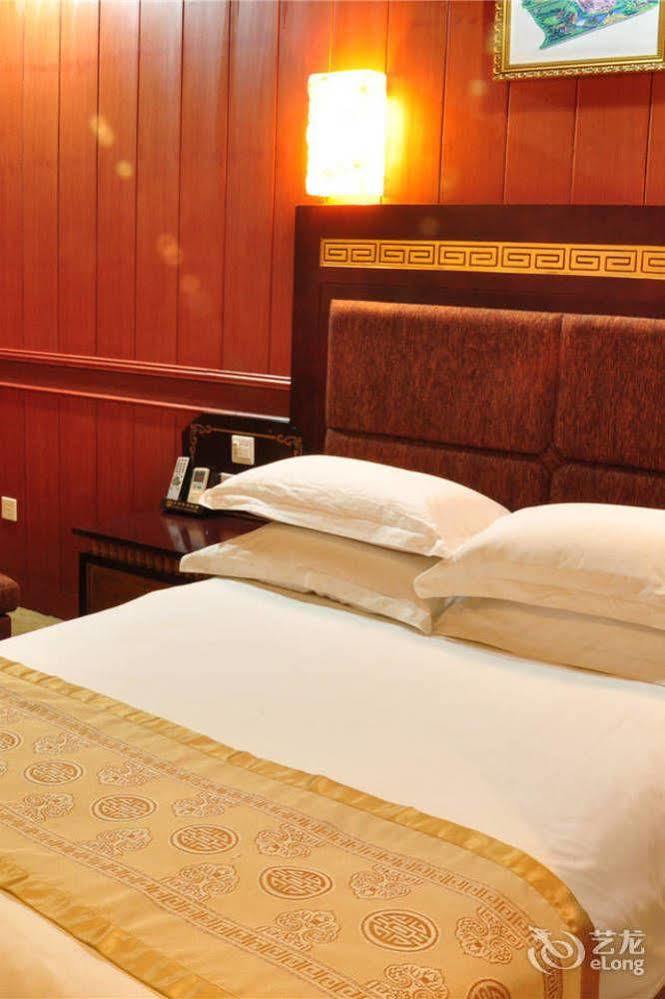 Yak Hotel Lhasa Eksteriør billede